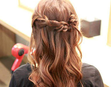 甜美淑女《公主辮》~約會喜宴必備髮型