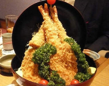 東京晴空塔造型美食(?)看到我都飽了~