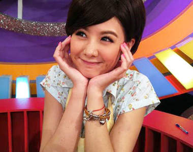 安心亞or陳妍希？ 女神我傻傻分不清楚了><