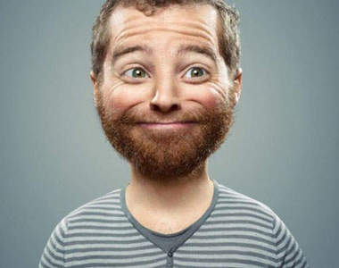 卡哇伊《大頭人》~下雨天可以不用撐傘？