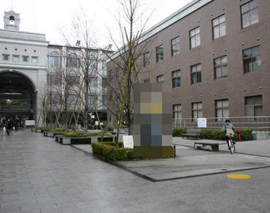 惡搞校園銅像《折田先生像》今年又變什麼樣了呢?