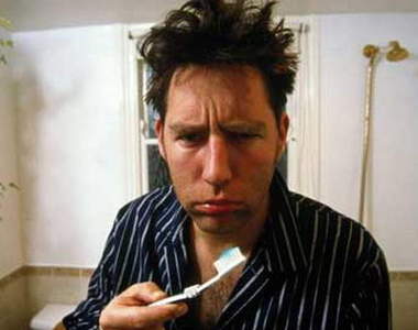 想偷懶不刷牙 來人啊！《智慧型牙刷》伺候~