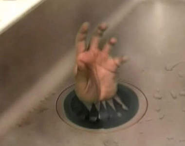 呻吟的排水管 小心你家也可能中招！