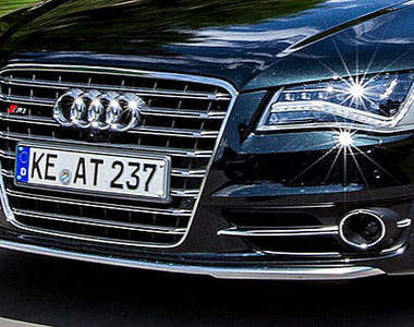 ABT改造2013年式Audi S8!可以開這輛車車送快遞嗎?(誤)