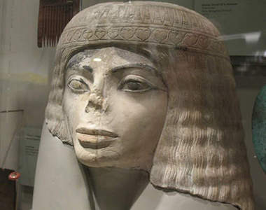 回到埃及的麥可傑克森?芝加哥博物館內的奇異雕像