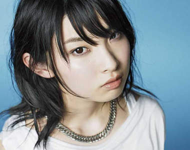 家入レオ 17歳現役高校女歌手