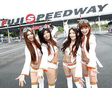 《Tokyo Auto Style》開展倒數!真想飛去東京看香車美人消暑~♥