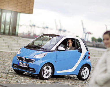 來看看透清涼的Smart Fortwo iceshine限量特仕車吧!