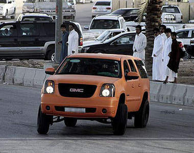 《中東甩尾》躍上MV～這樣開車真的不會頭暈嗎？！=.=a