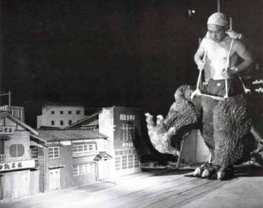 日本元祖怪獸《哥吉拉》 幕後照片大公開