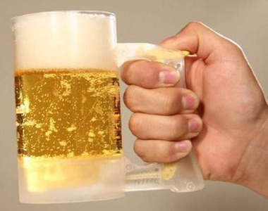 《啤酒打泡杯》隨處都可喝杯好酒～呼搭啦！ 