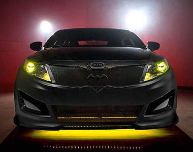 《Kia Optima特別版》蝙蝠俠換了新的車車嗎？