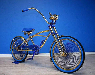 《俄羅斯最貴腳踏車》一個人騎車也可以放閃光~(誤)