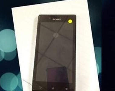 《Sony Xperia J》首款沒「小綠球」的Sony神秘新機 真機照又走光囉！