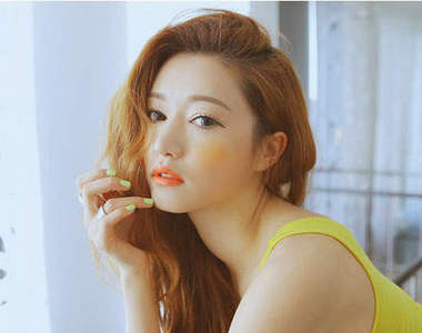 網拍正妹《朴素拉》 陽光笑容超迷人