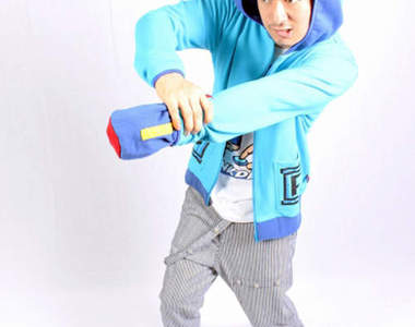 《洛克人連帽外套》穿上這件你也可以當洛克人囉♪