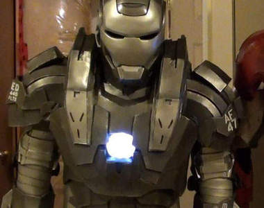 《TheHeroTutorials》 DIY鋼鐵裝的大玩家