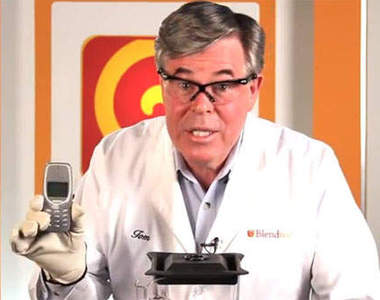 當史上最強神器Nokia 3310遇到終極攪拌機 最後笑的又會是誰呢！？(都幾)