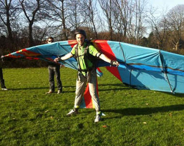 荷蘭真鳥人 飛呀!飛呀!看那藍色翅膀飛在藍色天空