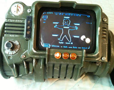 玩家自製《嗶嗶小子3000》戴上就免驚世界末日