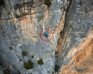 超級蜘蛛人 徒手攀岩不用蜘蛛絲!