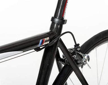 四輪BMW改不夠！米漿腳踏車也難逃AC Schnitzer魔掌～