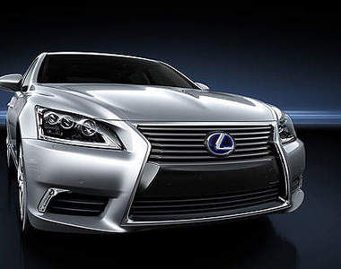 2013年式Lexus旗艦LS現身！車裡比車外有看頭 (？)