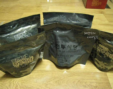 韓式《戰鬥食糧》~嗯~味道好香啊(*￣▽￣)/