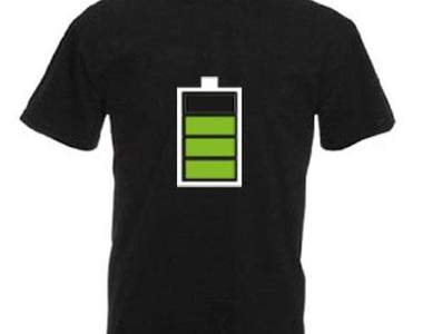 《電池T恤》讓你走到哪都充飽飽～