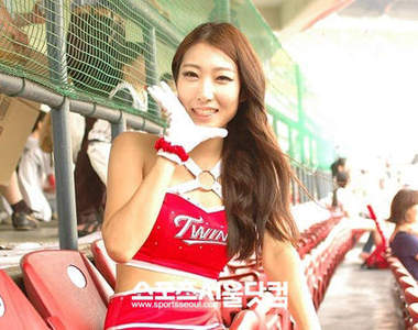 九頭身美少女 LG啦啦隊隊長~南宮惠美