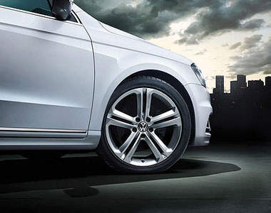 不只能當乖乖牌!VW發表Passat R-Line套件~♥