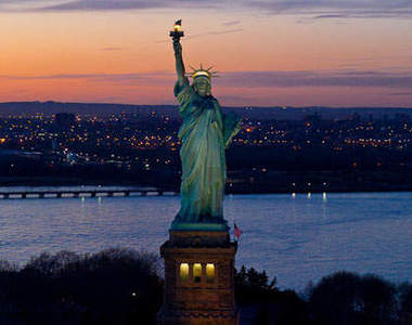 紐約的《過去與現在》穿越時空就能遇見休傑克曼？