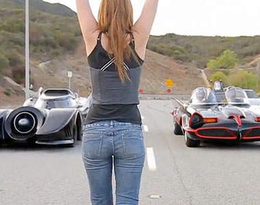 這場蝙蝠車之間的戰爭揪竟是鹿死誰手？(摸下巴)