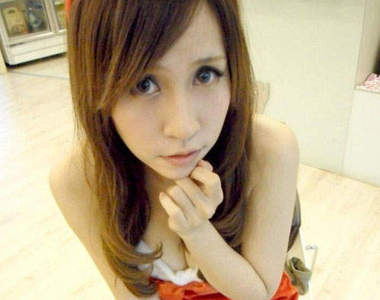 松青潔哥　李秉潔　 超人氣兇妹ＳＧ（挺胸）