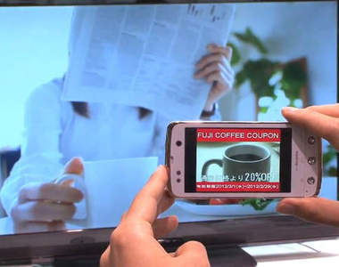 可見光通訊應用 手機拍電視就能知道優惠訊息