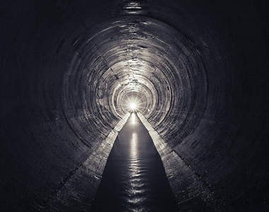 「俄羅斯地下水道」錯綜複雜的幽暗祕境