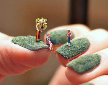 愛麗絲的《指頭上小世界》~就像是現實生活縮小版