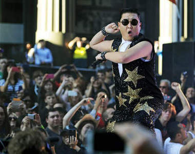 《2012 最佳時事攝影作品》照片好像會說話欸...