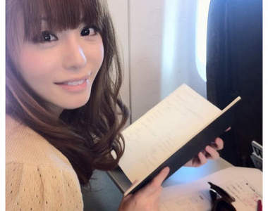 美女料理家《森崎友紀》教妳圍裙其實要這樣穿(//▽//) 