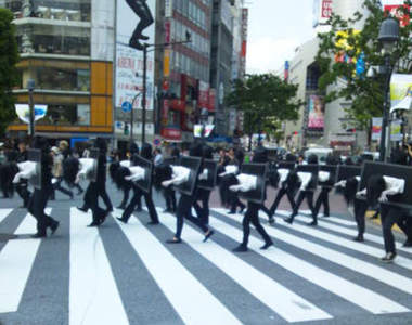 貞子大量出現涉谷街頭!還會排隊過斑馬線wwww