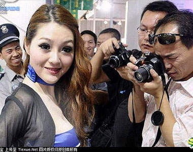 昆明泛亞國際車展超火熱！可是這樣拍照真的沒問題嗎？