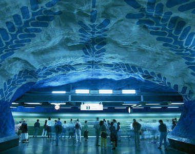 瑞典地下巨石迷宮?是車站啦~