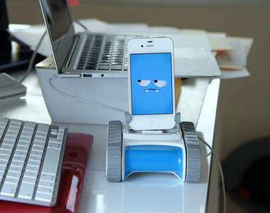 超可愛《Romo哀鳳機器人》 表情超萌又能陪你到處玩呦～