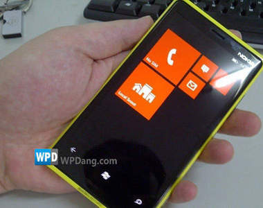 傳Nokia首款Lumia WP 8新機 真機設計圖首度曝光!?