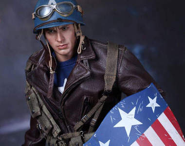 HT會場限定最後一發~救援版美國隊長人偶