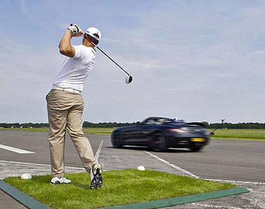 賓士SLS AMG:高爾夫球車就是要跑得比小白球快!(誤)