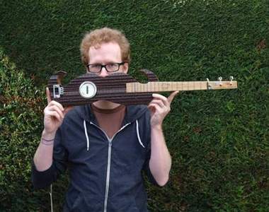 廢物利用《鬍子吉他》 猜猜是用什麼材料做的~