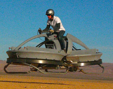 「Hoverbike」飛行摩托車 以後真的可以說...我剛剛是飛過來的(咻！)