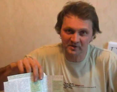 俄羅斯《吃報紙記者》把自己的錯誤預測文給吃掉了......Σ(ﾟ﹁ﾟ；) 