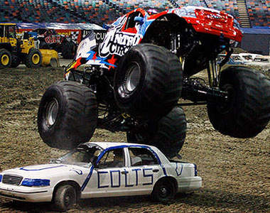 美國最危險的車車！看到它們是不是要準備快閃呢？